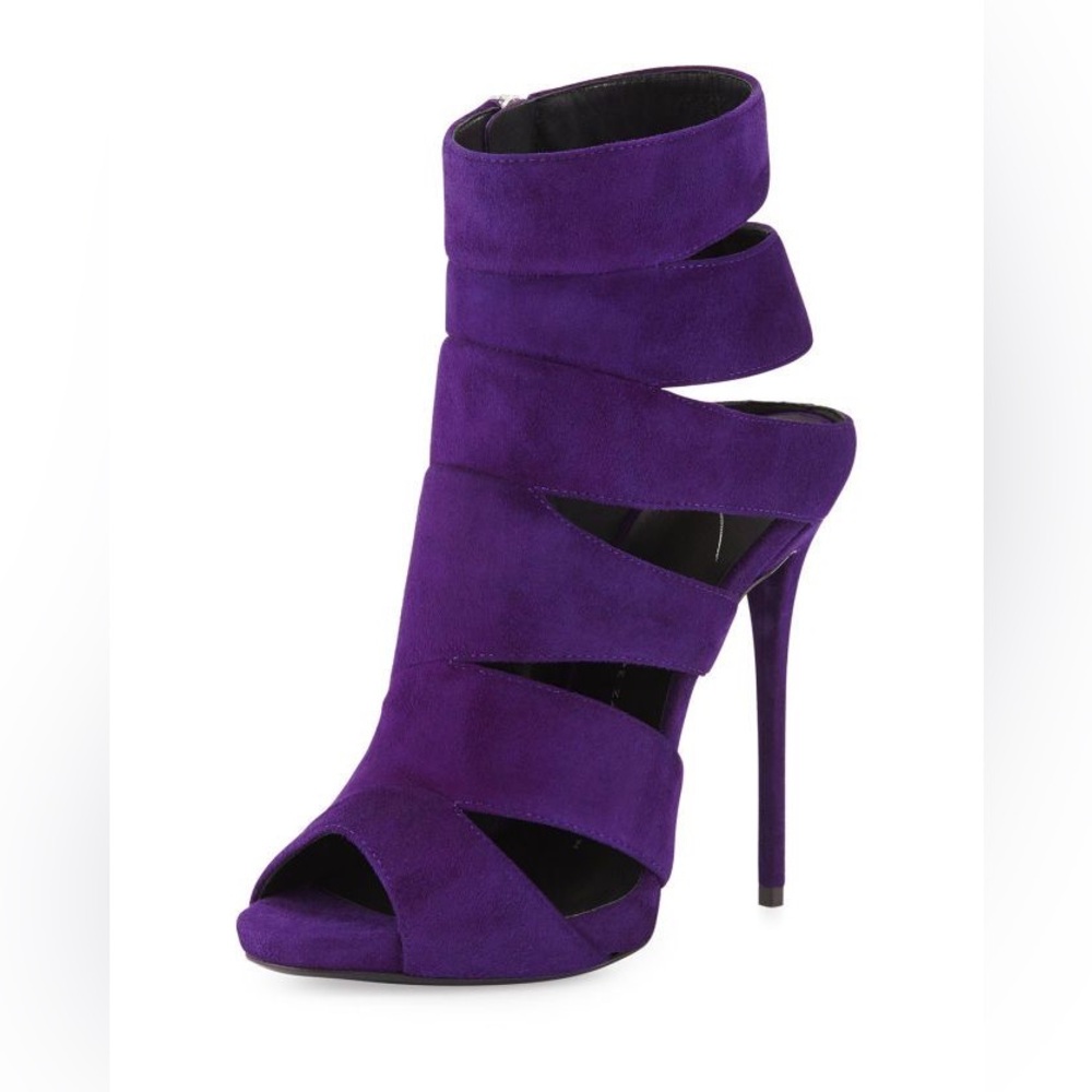 Giuseppe Zanotti Cutout Booties in Dandy (purple) size US10.5 / IT41